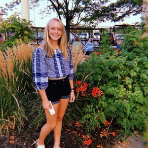 Meet your Posher, Madi